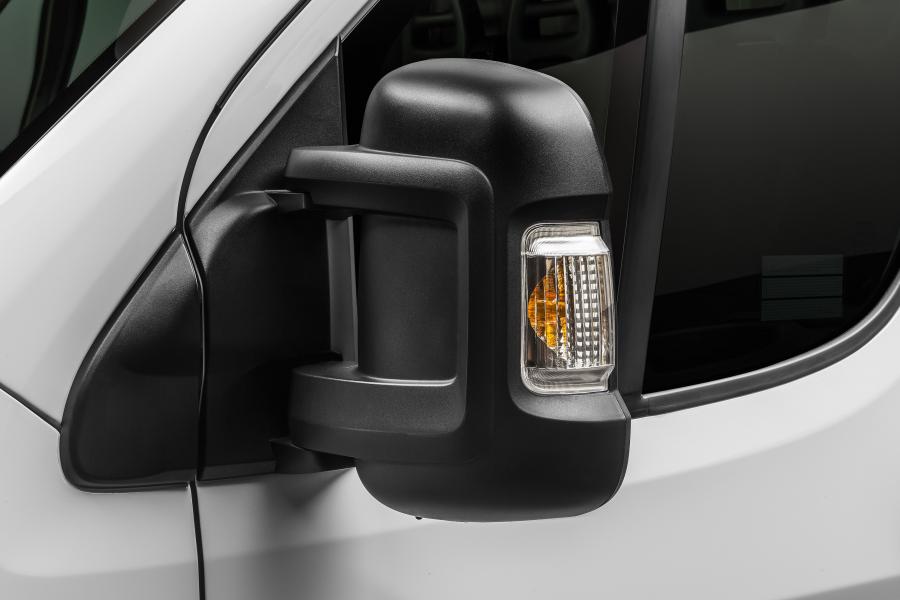 Детали экстерьера Fiat Ducato Cargo Longo 2018 года  (LA) (фото 6 из 11)